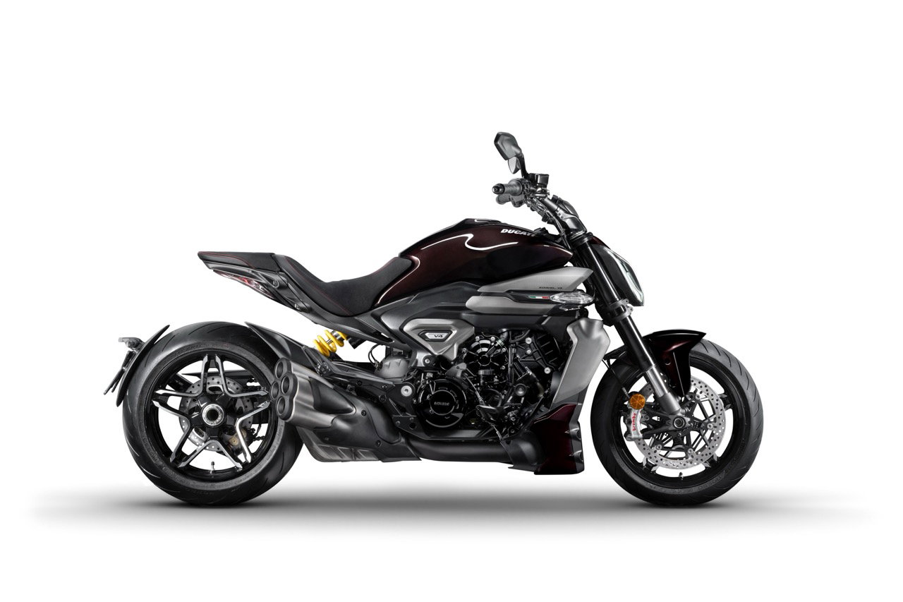 The Black Lava XDiavel V4